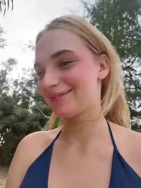 AstridMoss Приват Записи 2026-08-25