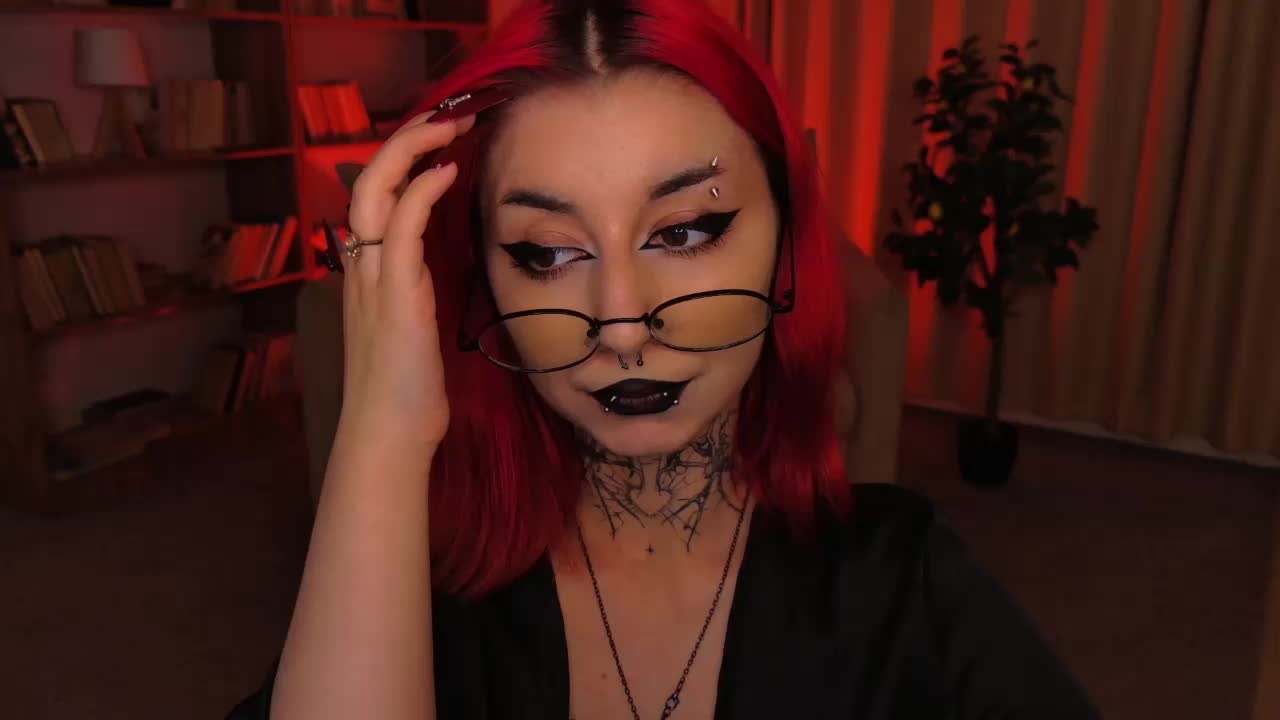 MistressMarcelline Приват Записи 2026-08-26