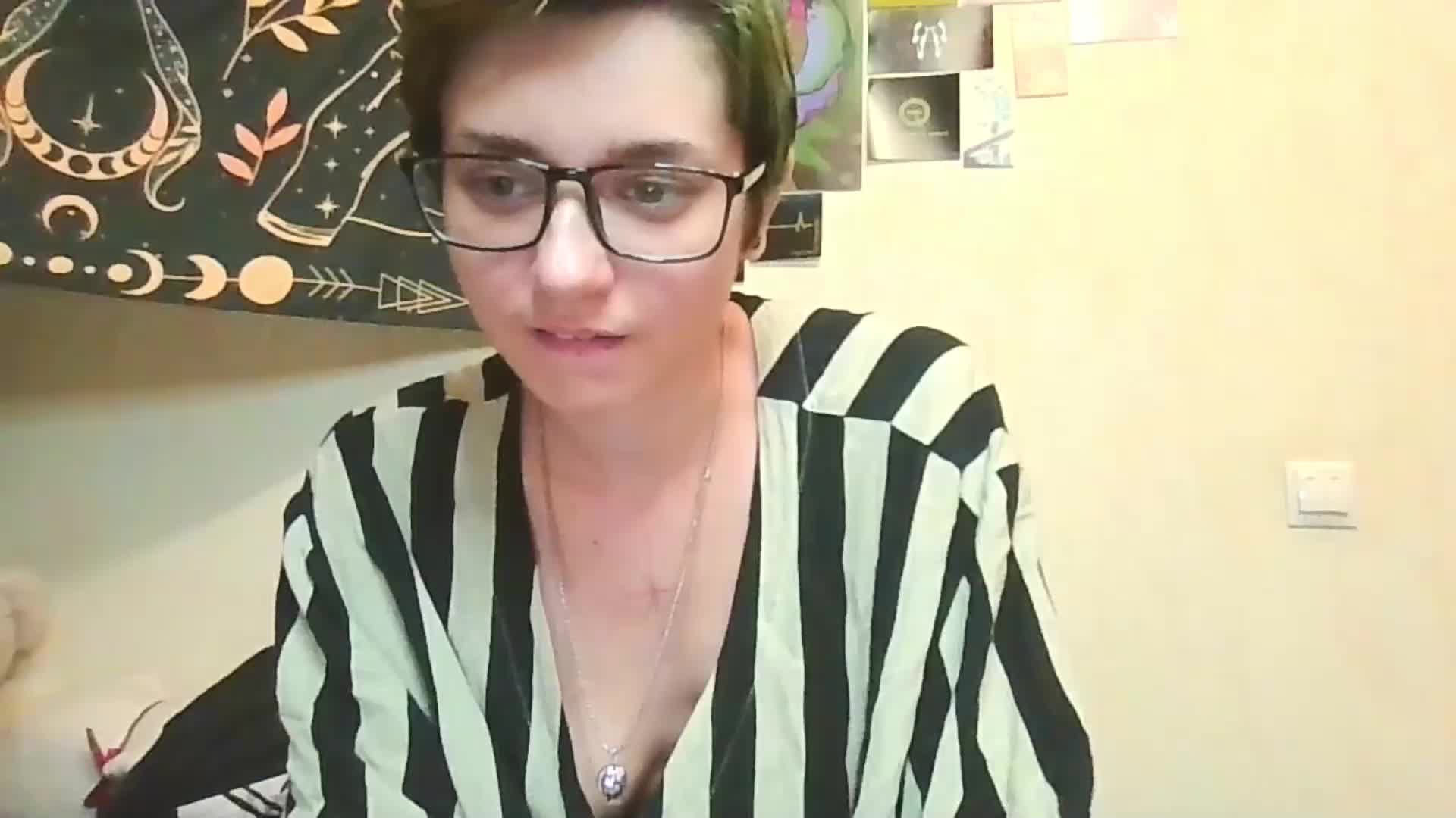 uwu-emmy Приват Записи 2026-08-30