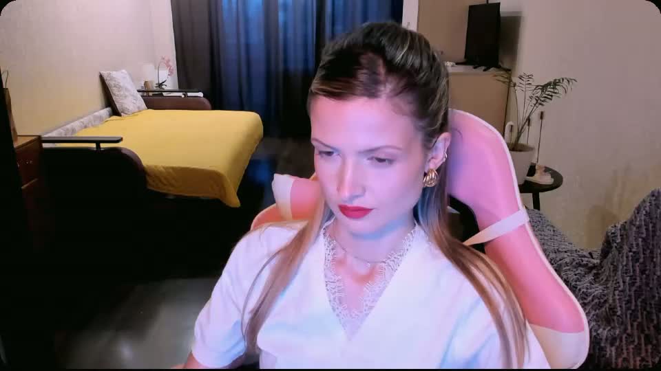 julie_flores Приват Записи 2026-09-08