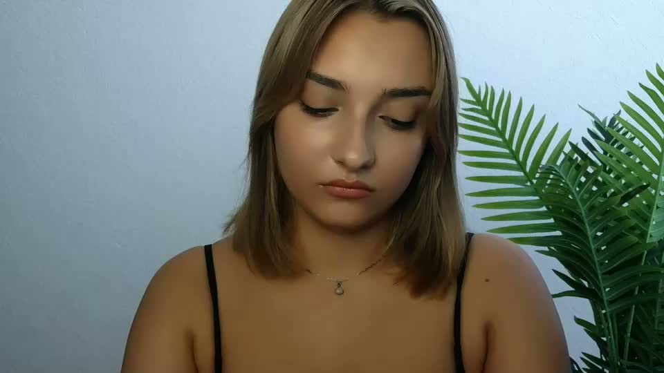 veryveryshygirl Приват Записи 2026-09-23