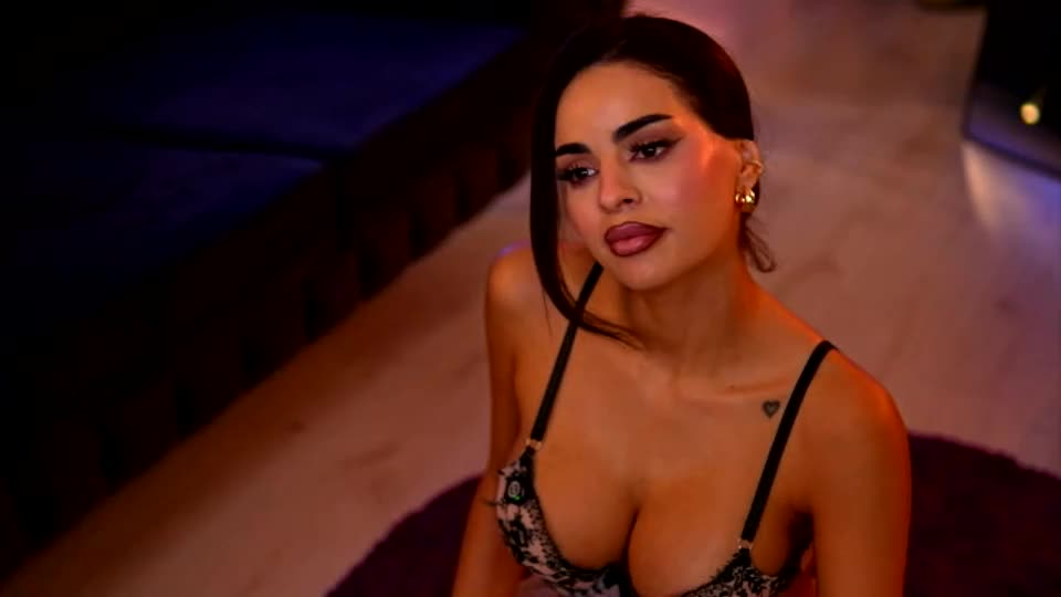 arabian_beautyy Приват Записи 2026-09-24
