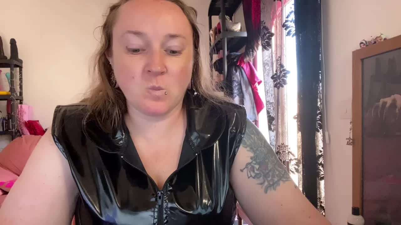 NylonQueen Приват Записи 2026-09-27