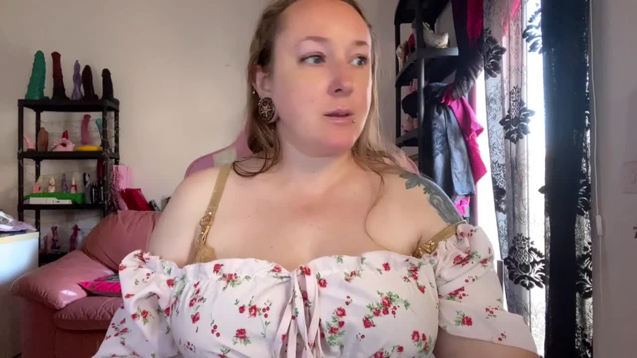 NylonQueen Приват Записи 2026-09-30