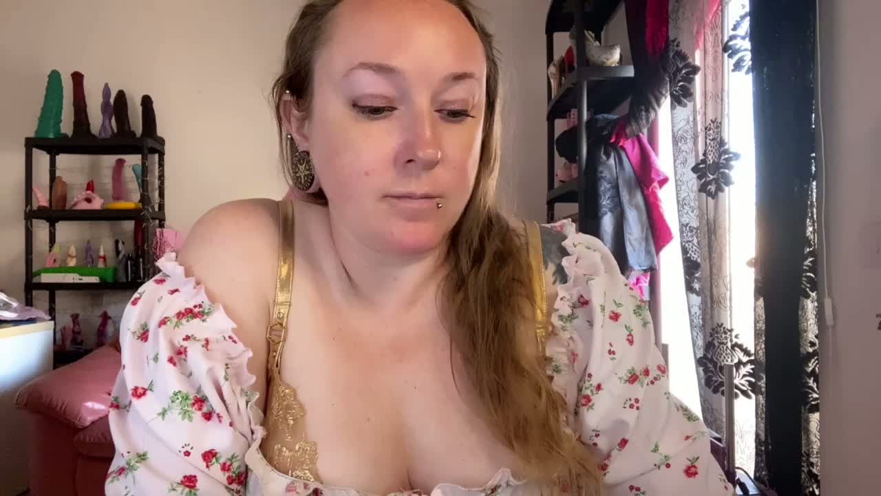 NylonQueen Приват Записи 2026-09-30