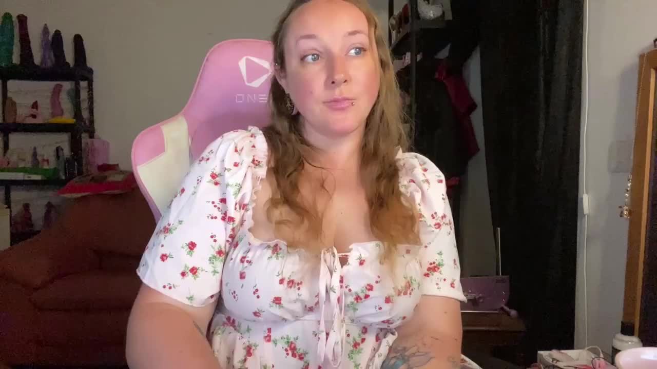 NylonQueen Приват Записи 2026-09-30