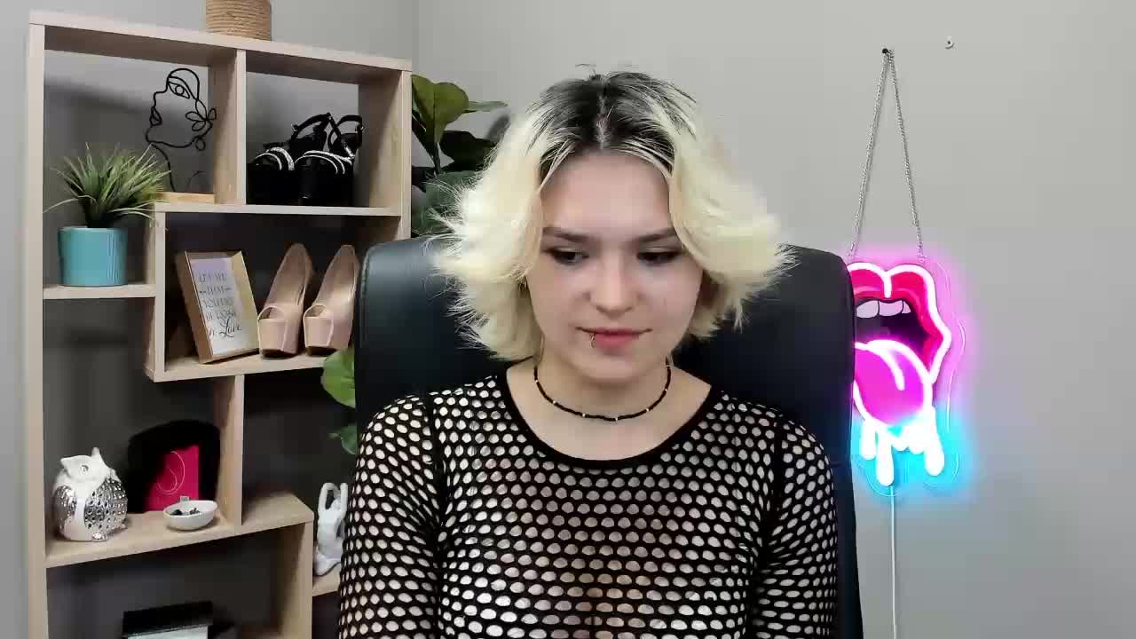 SweetLilyxo Приват Записи 2026-10-02