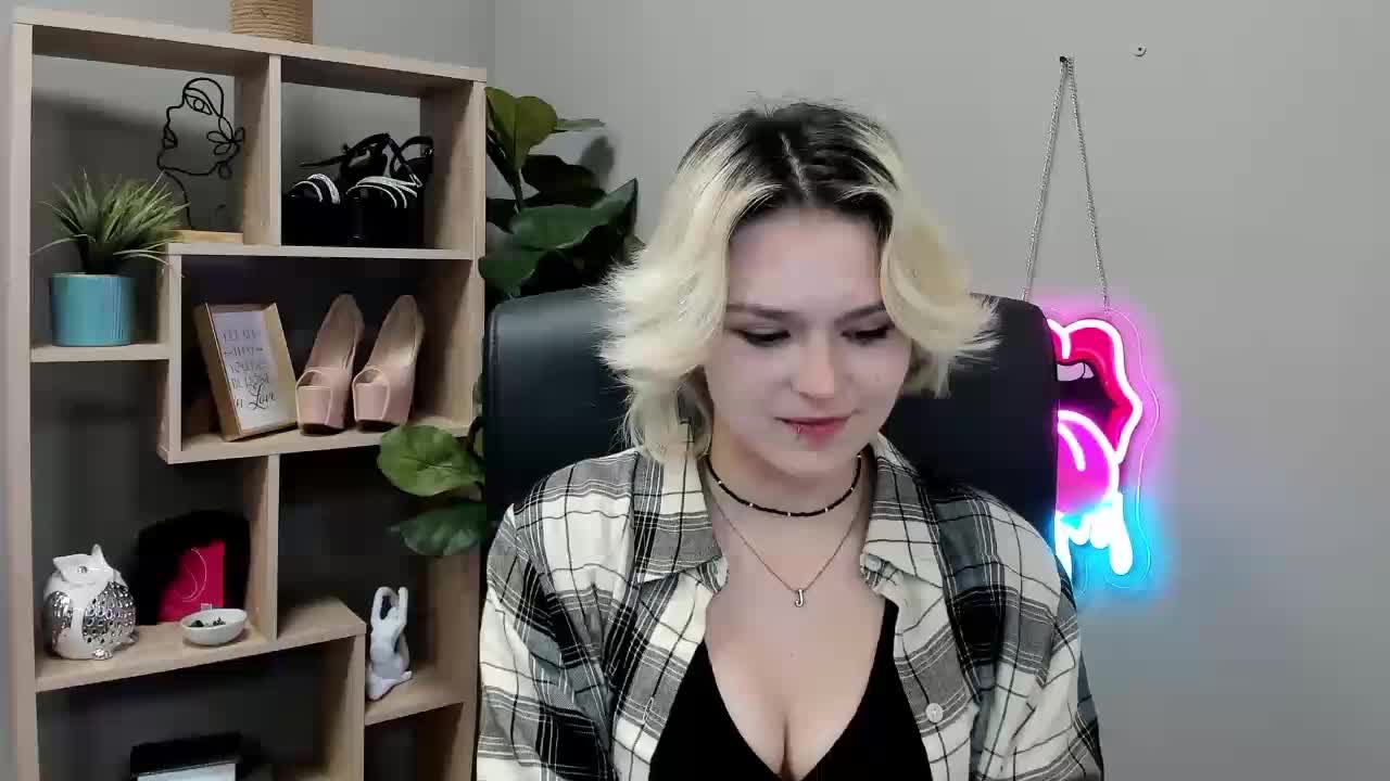 SweetLilyxo Приват Записи 2026-10-03