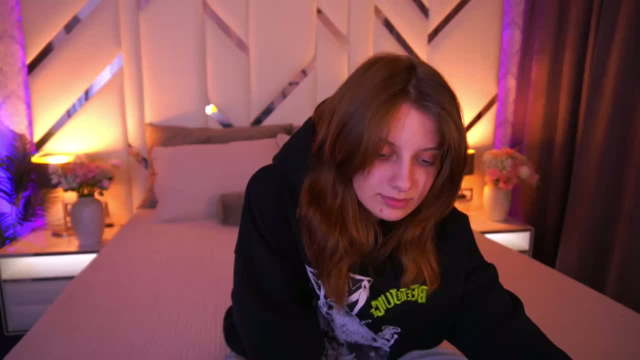 CuteeFoxy Приват Записи 2026-10-04