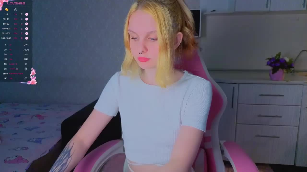 TinyDoll Приват Записи 2026-10-04