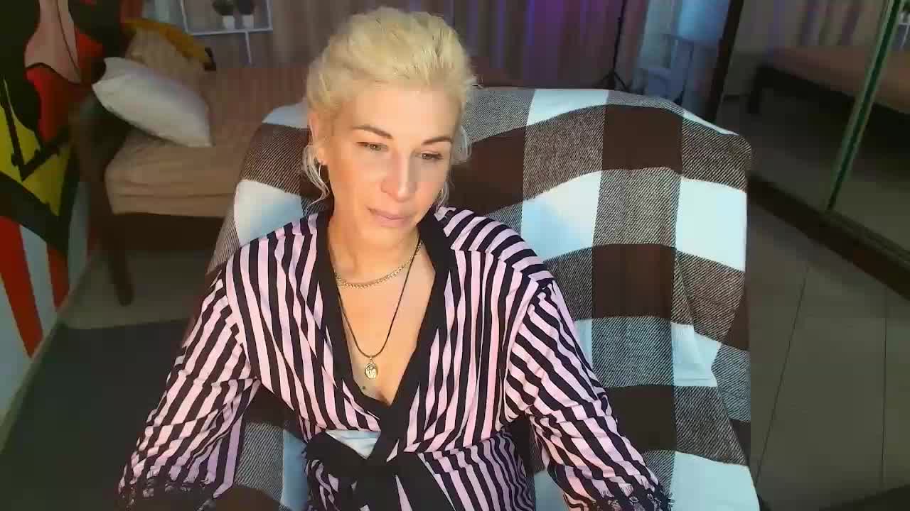 Emilia-Wils Приват Записи 2026-10-09