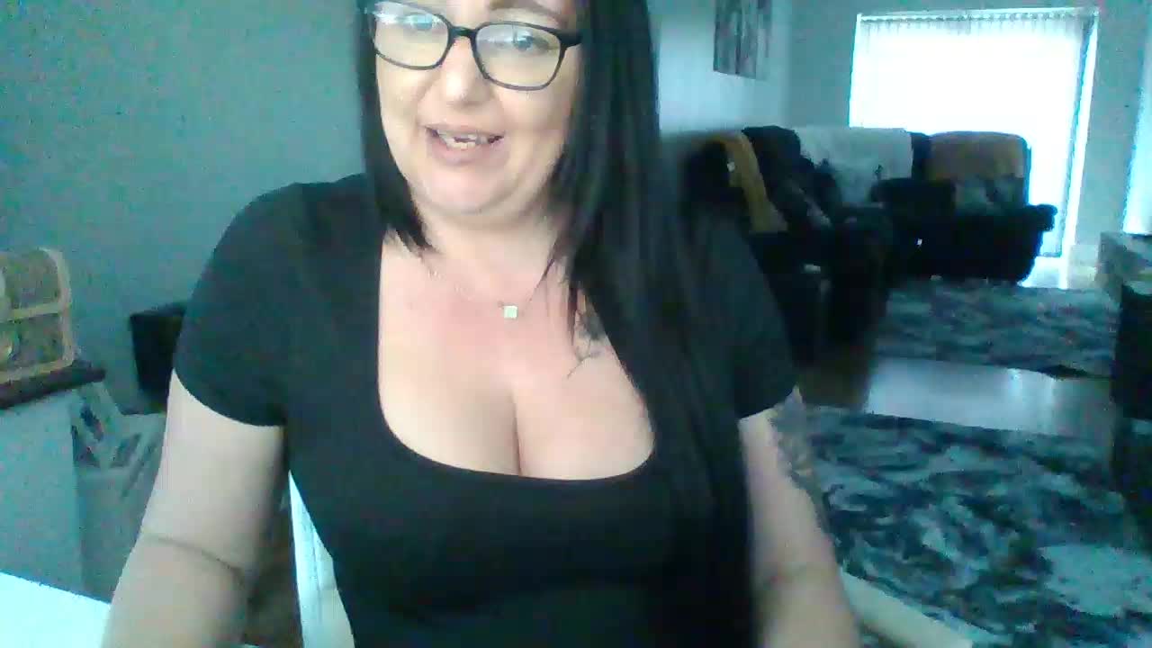 HousewifeAnna Приват Записи 2026-10-12
