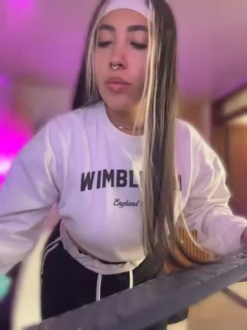 ManuelaVeeleez Приват Записи 2026-10-16