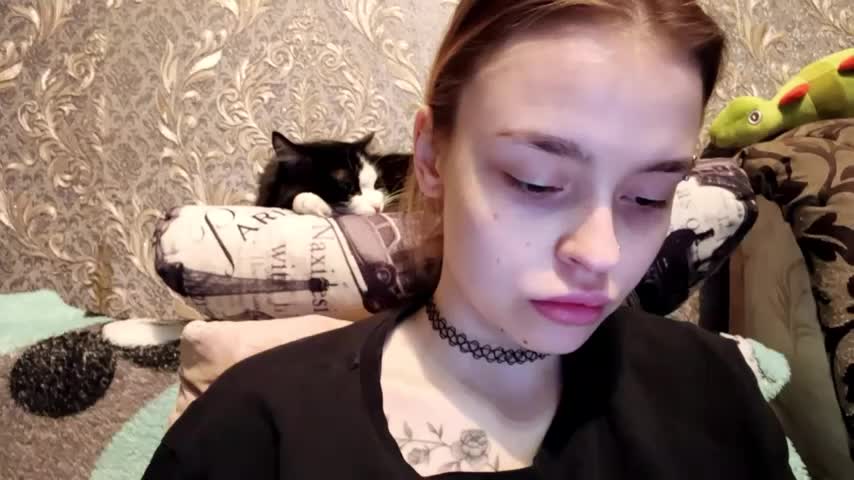 CaraDelevingnee Приват Записи 2026-10-17
