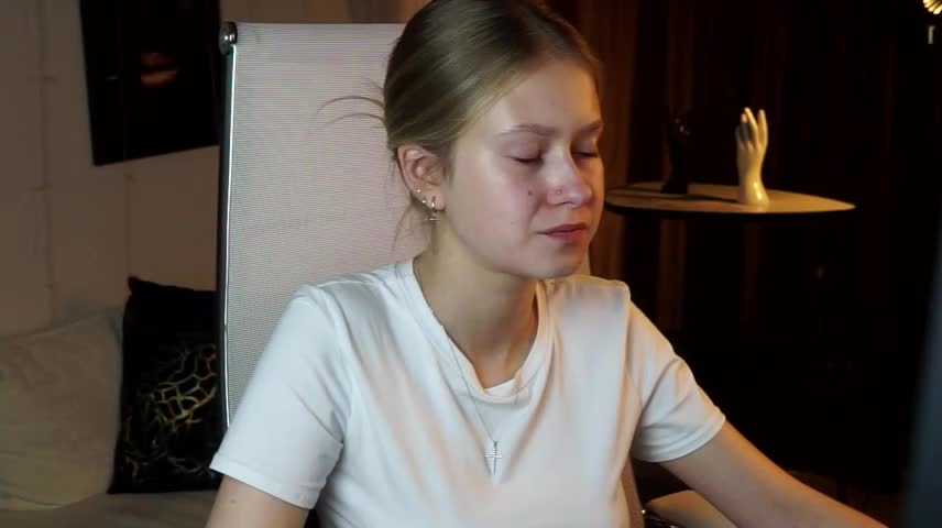 EveMundie Приват Записи 2026-10-17