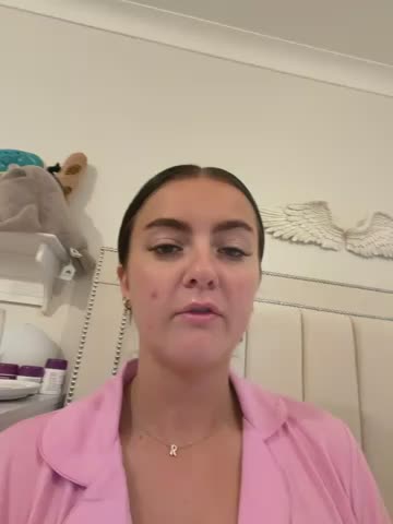 LolaSkyee Приват Записи 2026-10-17
