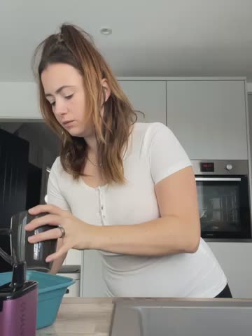 Brunette_Milf_MayaX Приват Записи 2026-10-17