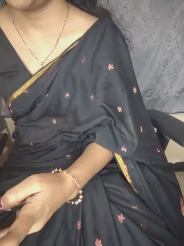 Cute-Smiely-Queen-Telugu Приват Записи 2026-10-17