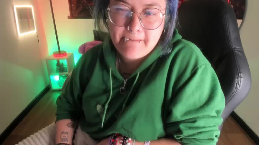 lucky-leah Приват Записи 2026-10-17