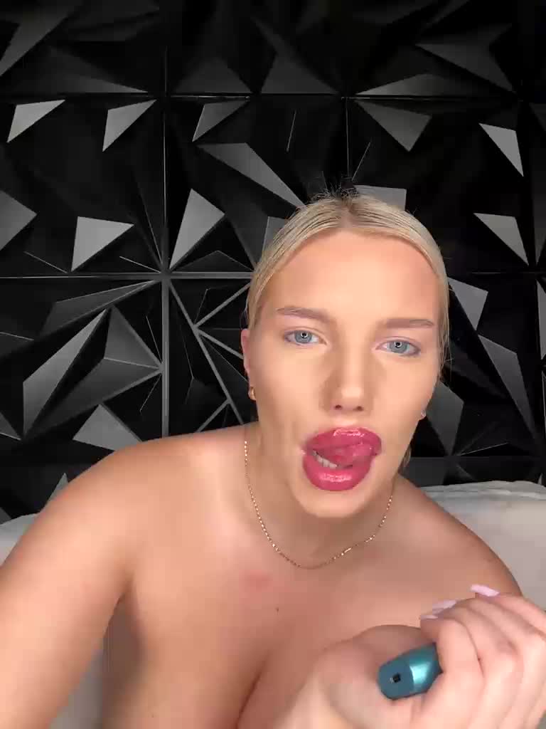 LYALYAtop Приват Записи 2026-10-18