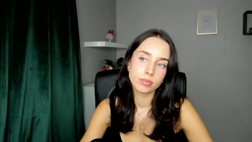 AdeleSolo Приват Записи 2026-10-18