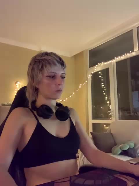 MilaMcGarden Приват Записи 2026-10-18