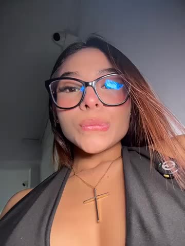 amira_cute2 Приват Записи 2026-10-19