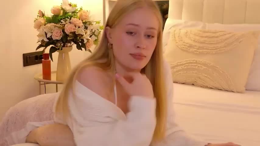 JuliaJaee Приват Записи 2026-10-19
