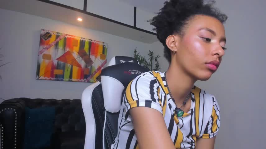 Kiara_Kamau_XXX Приват Записи 2026-10-19