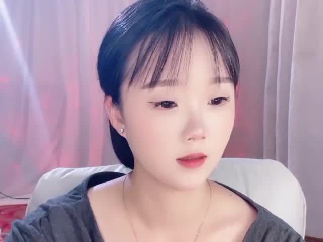 yiyi88888 Приват Записи 2026-10-19