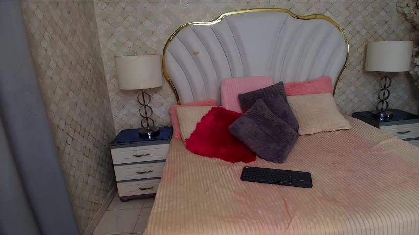 YazminJenner Приват Записи 2026-10-22
