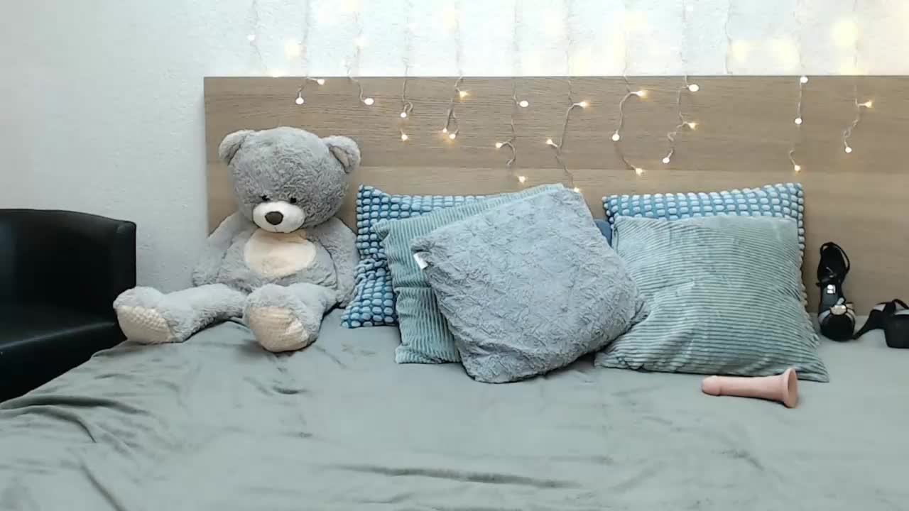 SopheyMoon Приват Записи 2026-10-22