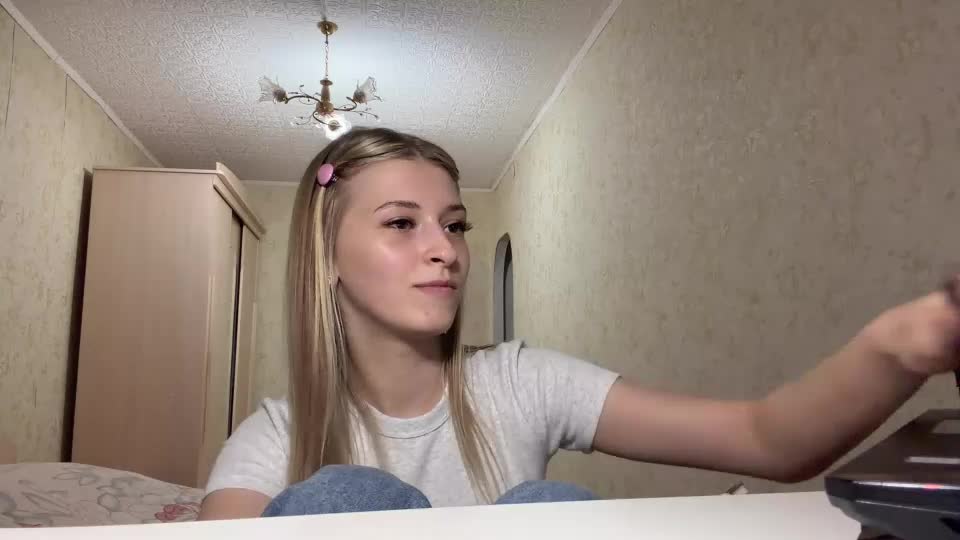 julianetrailor Приват Записи 2026-10-22