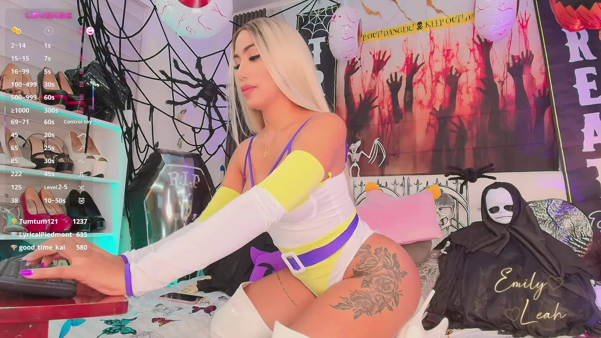 EmilyLeah Приват Записи 2026-10-22