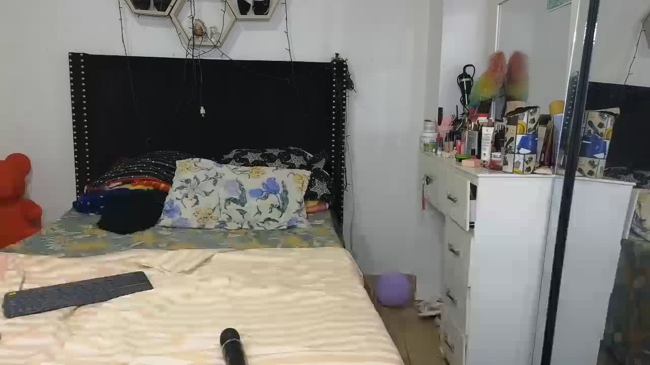 charlotte_077 Приват Записи 2026-10-22