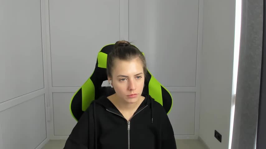 SoftBloomMira Приват Записи 2026-10-23