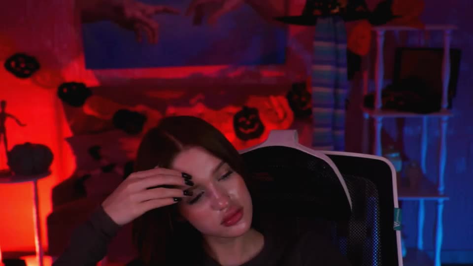 angelaholmes Приват Записи 2026-10-26