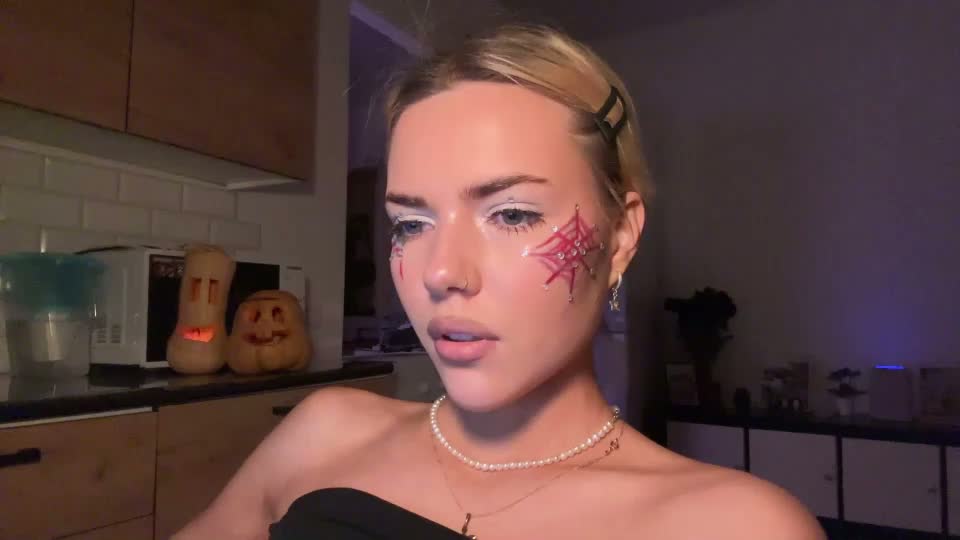 jacklynthomen Приват Записи 2026-10-27